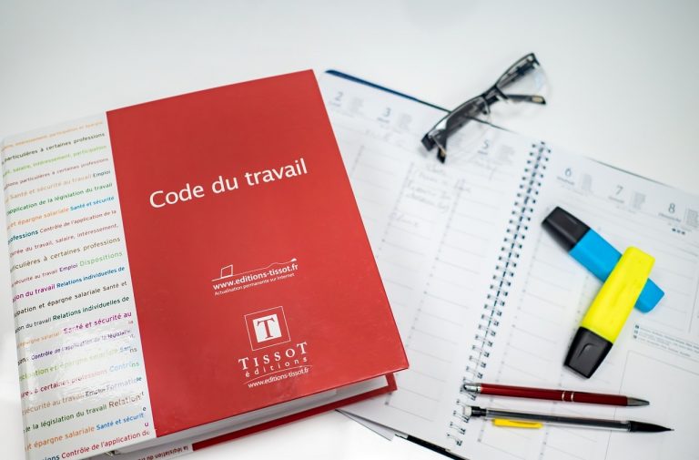 Quelles sont les spécificités du droit du travail en France ?